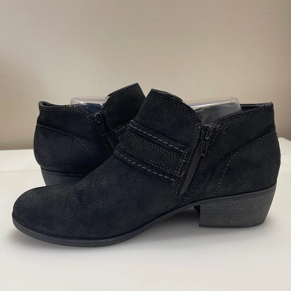 Clarks Boots Womens 10W Black Charlten Bay Suede Ankle‎ Western Comfort Booties